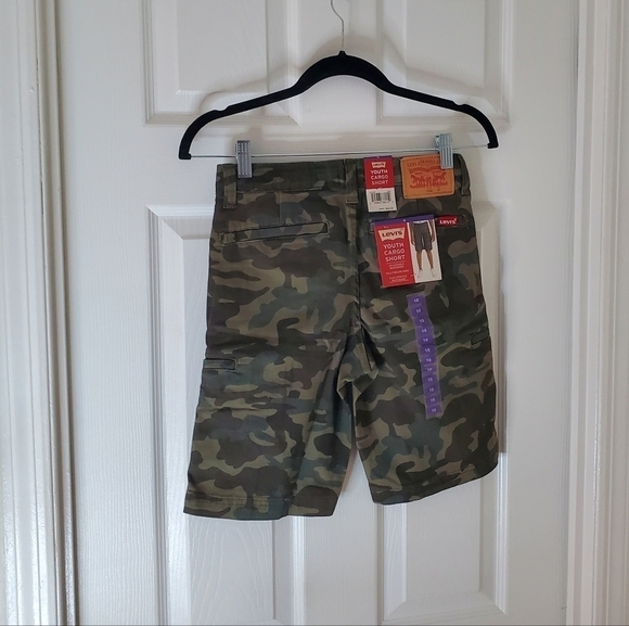 New Levi's Youth Cargo Short Size 10 - Picture 6 of 6